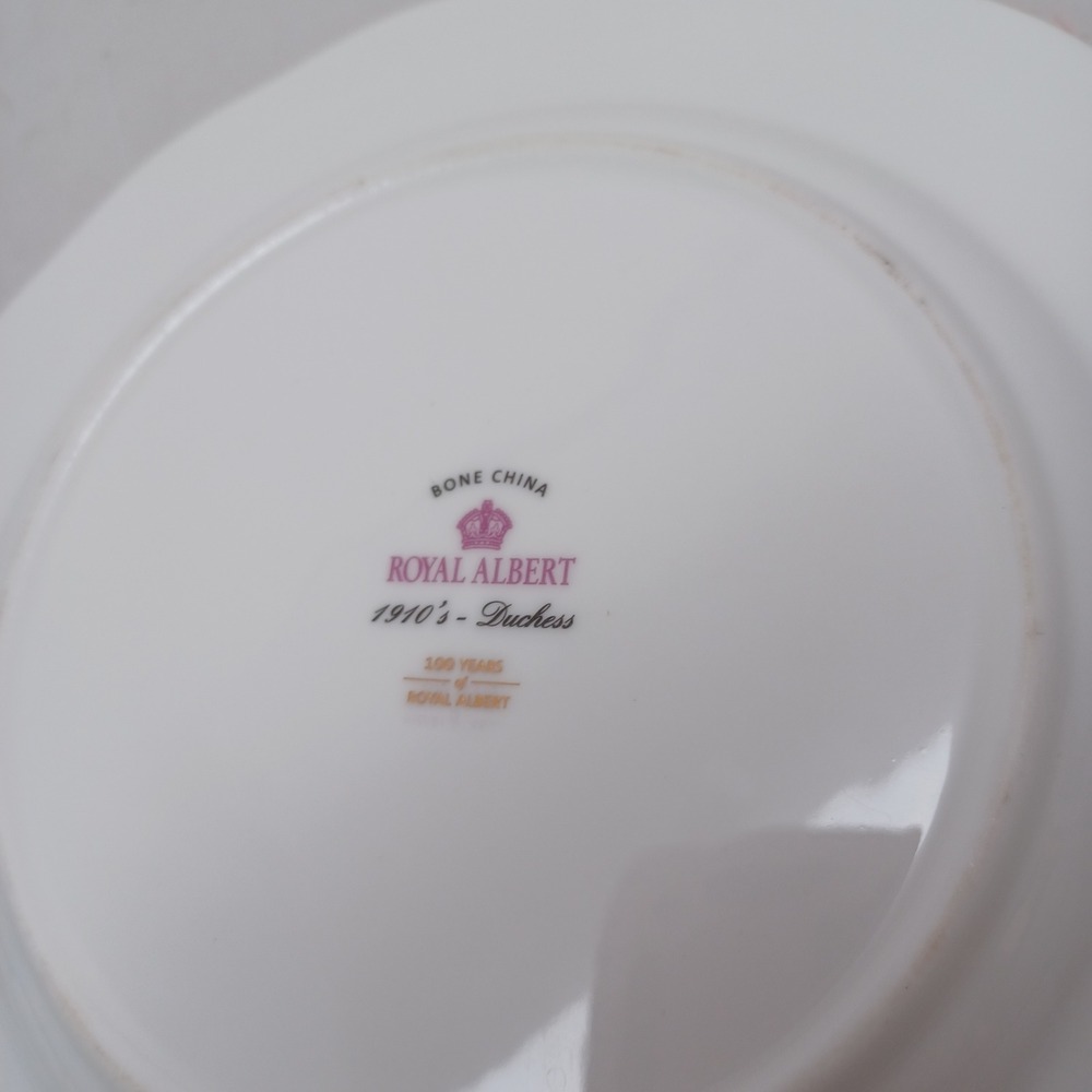 Royal Albert 100 Years 1910s Duchess Bone China Plate Black Gold Floral Scallop - Picture 3 of 10